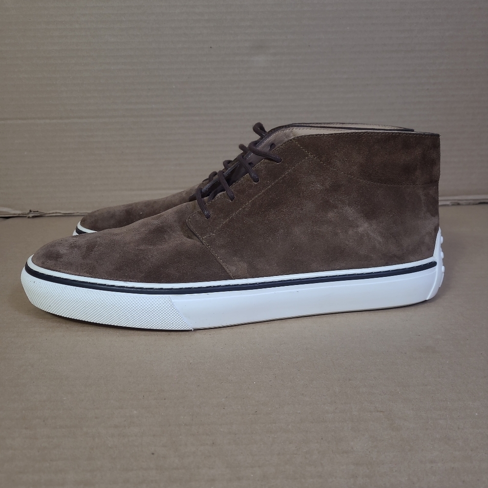 Tod's Brown Chukka Boots